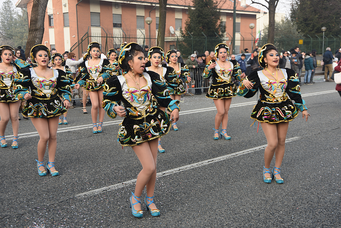 Sfilata carri Carnevale di Torino_090.jpg